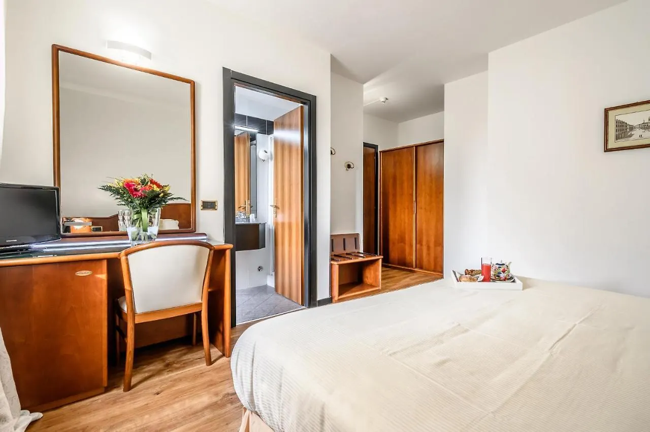 ***  Hotel Daunia Modena Italy