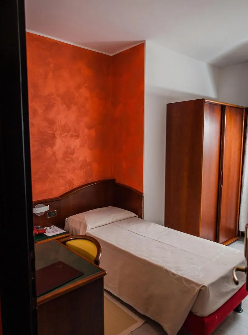 Hotel Daunia Modena