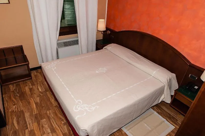 Hotel Daunia Modena Italy