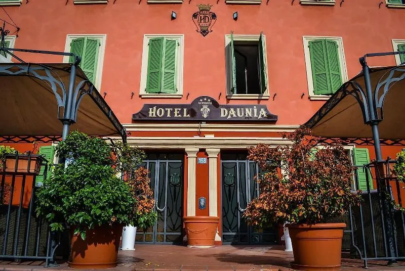 Hotel Daunia Modena 3*,