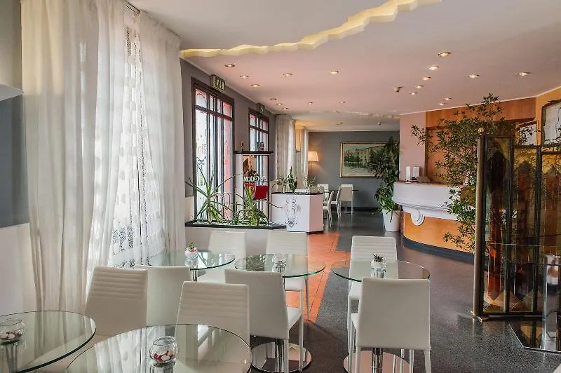 Hotel Daunia Modena Italy