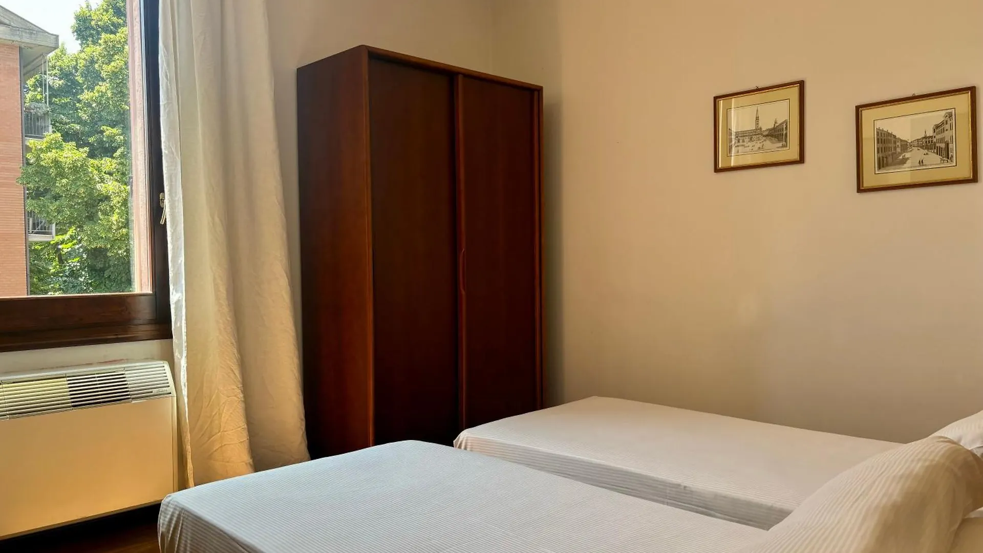 Hotel Daunia Modena 3*,  Italy